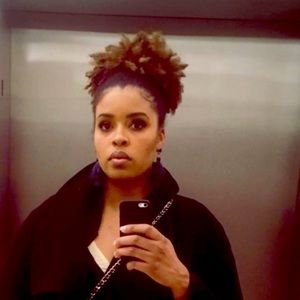 Meet your Posher, Shaira